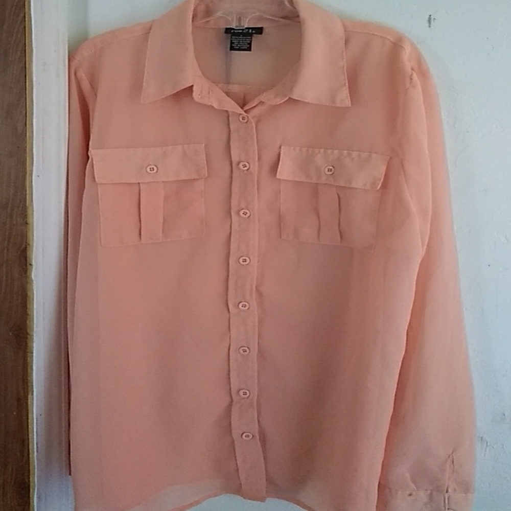 peach shrit